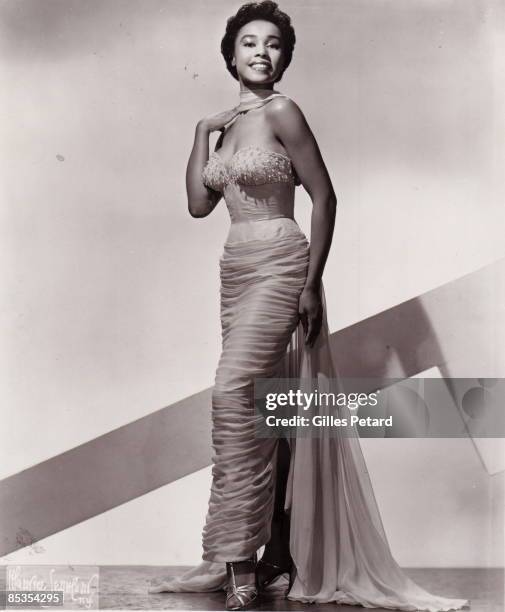 Photo of Diahann CARROLL; posed, studio