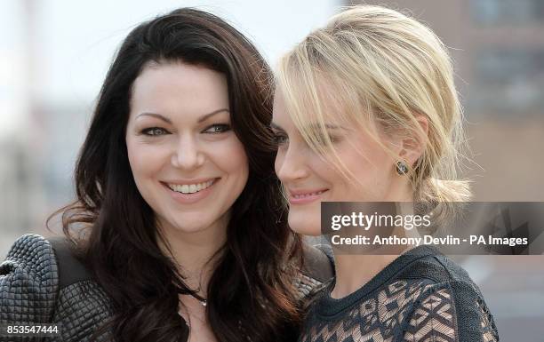 Taylor Schilling and Laura Prepon during a photocall to promote the new season of Orange is the new Black.