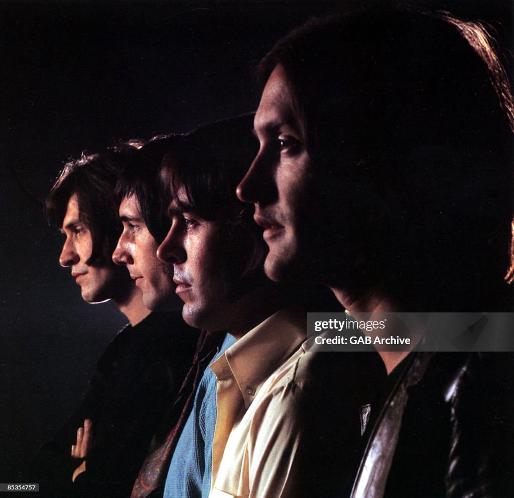 Photo of KINKS and Ray DAVIES and Dave DAVIES and Mick AVORY and John DALTON