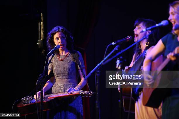 Abbie Gardner and Red Molly perform at City Winery on September 24, 2017 in New York City.