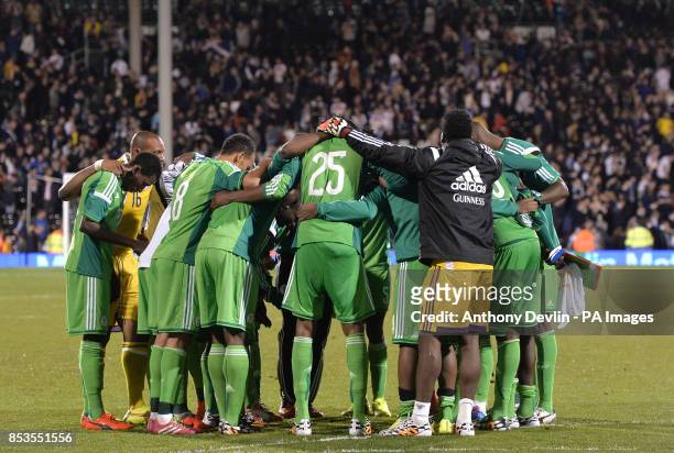 Nigeria players form a huddle