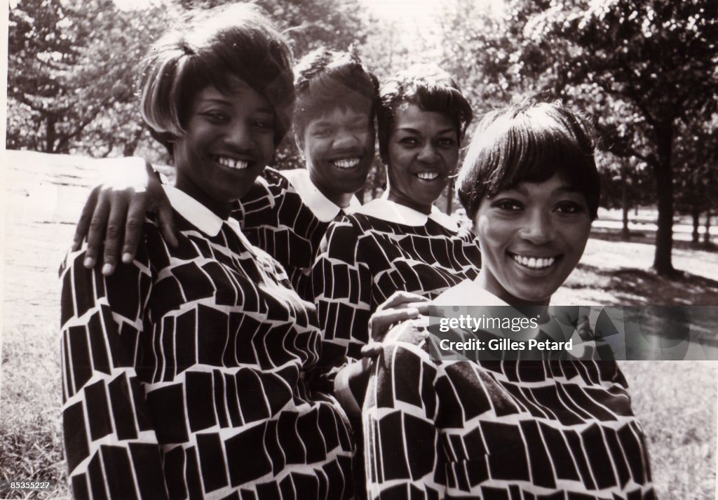 Photo of SWEET INSPIRATIONS and Cissy HOUSTON
