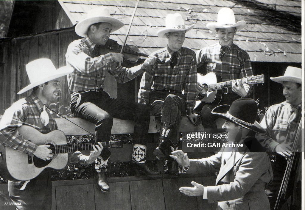 Photo of SONS OF THE PIONEERS and Roy ROGERS