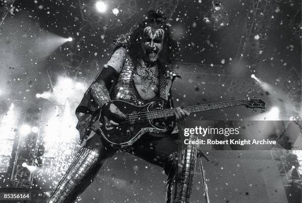 Gene Simms Kiss Live Circa 1970s Photos and Premium High Res Pictures - Getty Images