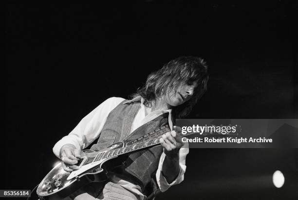 Photo of Jeff BECK; Jeff Beck performing on stage, playing Gibson Les Paul guitar