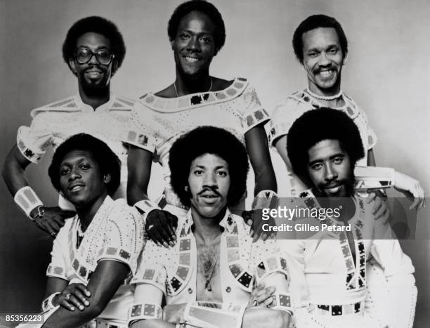 Photo of COMMODORES; Back Walter Orange, Ronald La Pread and Milan Williams . Front Thomas McClary, Lionel Richie and William King