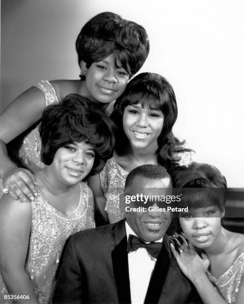 The Raelets Ray Charles 1960s Photos and Premium High Res Pictures - Getty Images