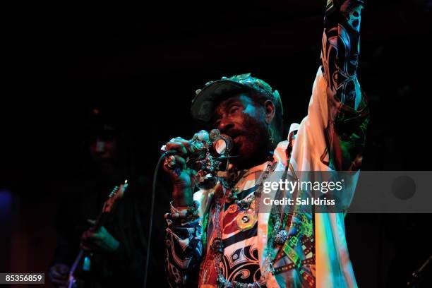 Photo of Lee PERRY, Performing live on stage