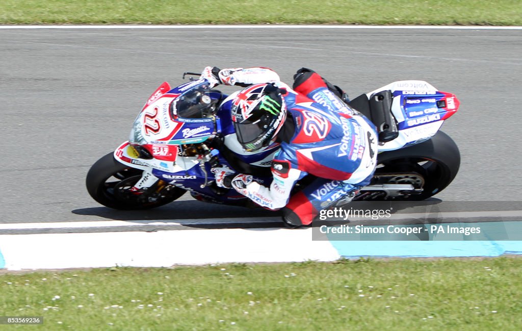 Motor Racing - Superbike FIM World Championship - Round Five - Race Day - Donington Park