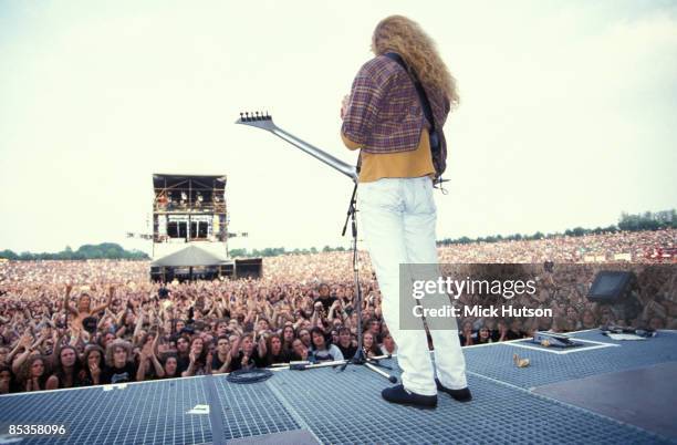 Photo of Dave MUSTAINE and MEGADETH; Dave Mustaine performing live on stage