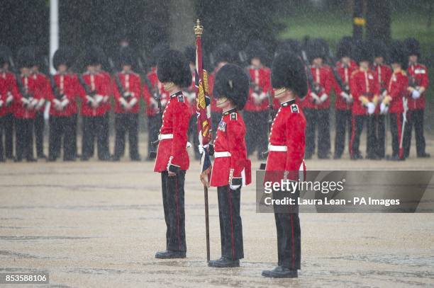 Grenadier Guards Rehearsal Photos and Premium High Res Pictures - Getty ...