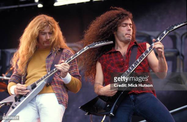 Photo of Marty FRIEDMAN and Dave MUSTAINE and MEGADETH; L-R: Dave Mustaine, Marty Friedman performing live on stage