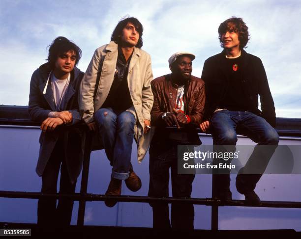 Photo of Carl BARAT and Pete DOHERTY and LIBERTINES and John HASSALL and Gary POWELL, L-R: Pete Doherty, Carl Barat, Gary Powell, John Hassall -...