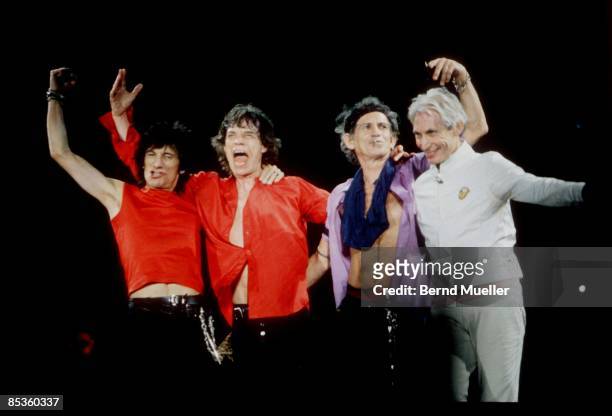 Photo of ROLLING STONES; The Rolling Stones, live in concert, Bridges to Babylon, Europa-Tournee 1998, Ron Wood, Mick Jagger, Keith Richards, Charlie...
