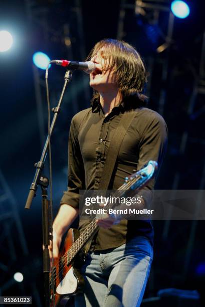 Photo of DATSUNS, Musik, Roskilde-Festival 2003, live in concert,, The Datsuns, , Dolf de Datsun, Hochformat