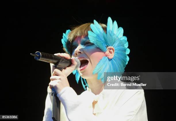 Photo of BJORK, Musik, Roskilde-Festival 2003, live in concert,, Bj?rk, , Querformat