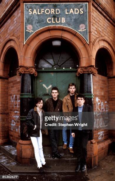 Photo of The Smiths and MORRISSEY and Mike JOYCE and Johnny MARR and Andy ROURKE; L-R: Johnny Marr, Morrissey, Andy Rourke, Mike Joyce - posed, group...