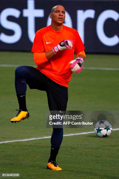 Apoel's Dutch goalkeeper Boy Waterman takes part in a training session at the GSP Stadium in Nicosia, on the eve of the UEFA Champions League Group H...