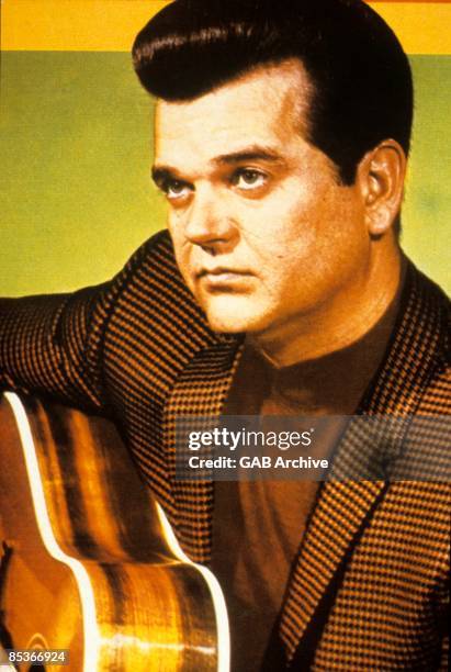 Circa 1970: Photo of Conway TWITTY