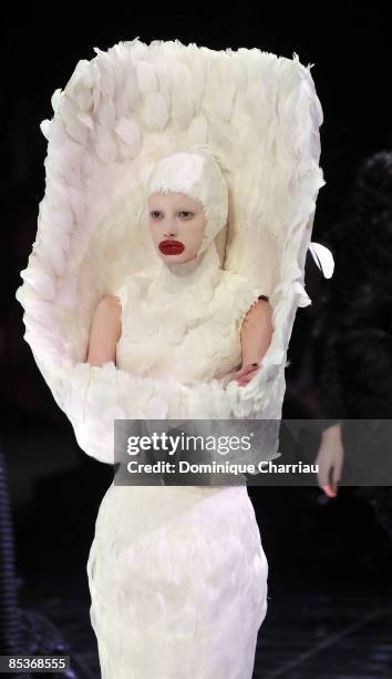 Model walks the runway at the Alexander McQueen Ready-to-Wear A/W 2009 fashion show during Paris Fashion Week at POPB on March 10, 2009 in Paris,...