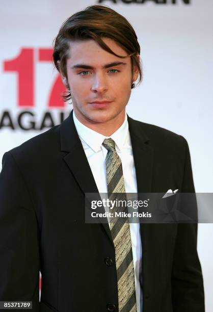 Actor Zac Efron attends the Sydney premiere of "17 Again" at Hoyts Cinema at the Entertainment Quarter on March 11, 2009 in Sydney, Australia.