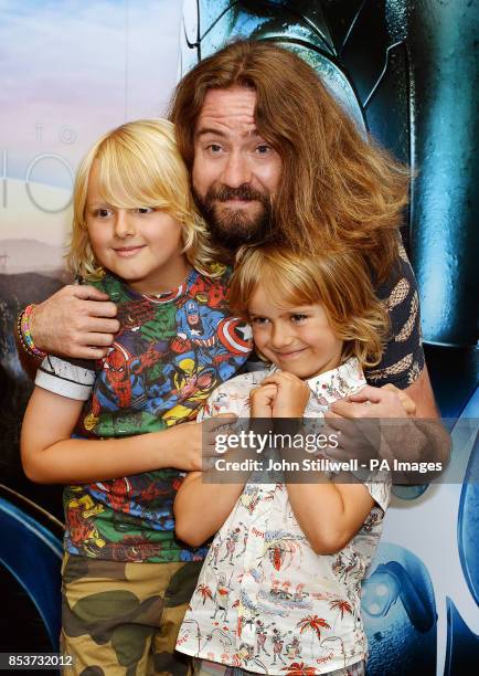 618 Justin Lee Collins Photos Photos and Premium High Res Pictures - Getty  Images