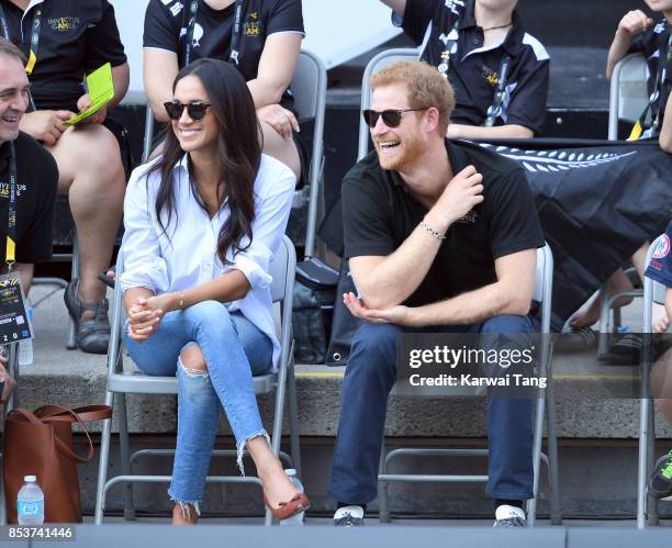 Meghan Markle and Prince Harry attend the Wheelchair Tennis on day 3 of the Invictus Games Toronto 2017 at Nathan Philips Square on September 25,...