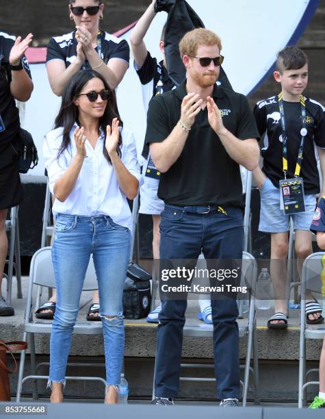 Meghan Markle and Prince Harry attend the Wheelchair Tennis on day 3 of the Invictus Games Toronto 2017 at Nathan Philips Square on September 25,...