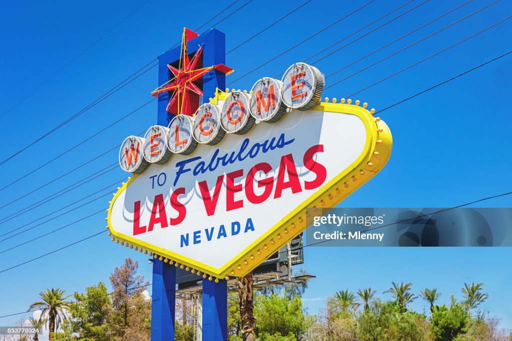 Las Vegas-willkommen im fabelhaften Las Vegas-Schild auf dem Strip