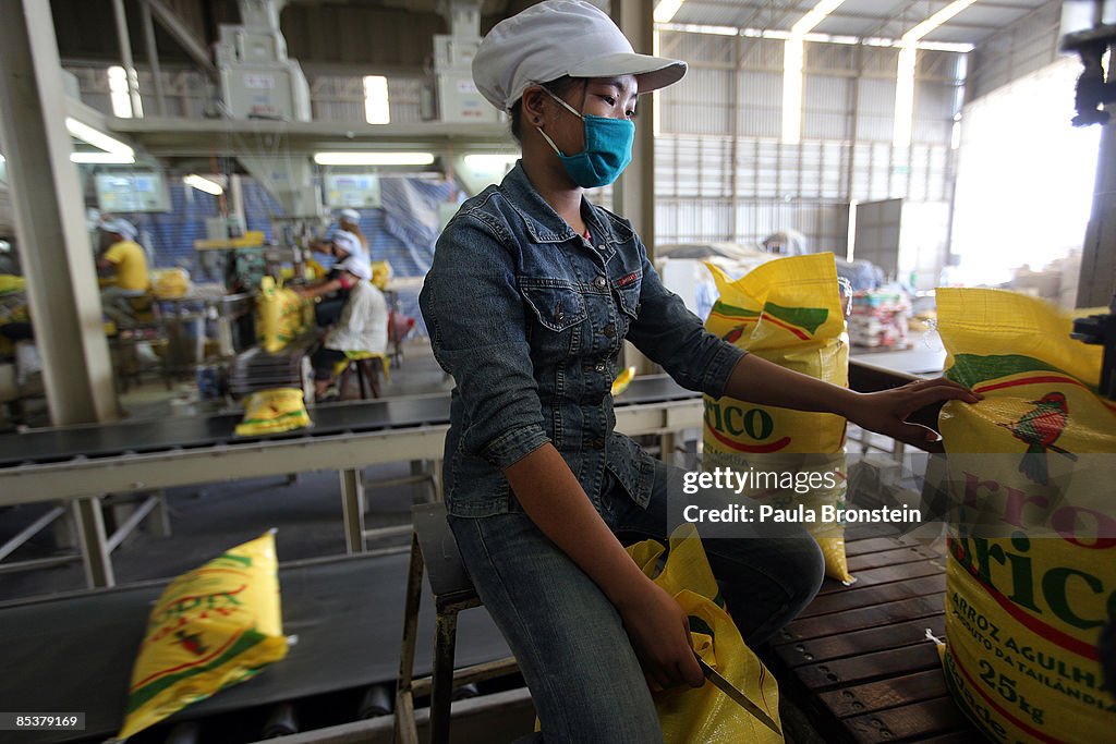 Struggling Thai Economy Battle The Global Downturn