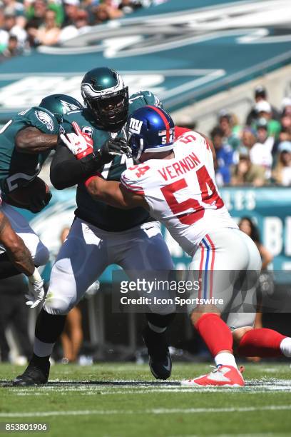 Philadelphia Eagles offensive tackle Jason Peters blocks New York Giants defensive end Olivier Vernon during a NFL football game between the New York...