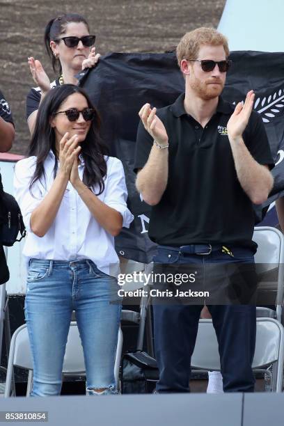 Prince Harry and Meghan Markle attend a Wheelchair Tennis match during the Invictus Games 2017 at Nathan Philips Square on September 25, 2017 in...