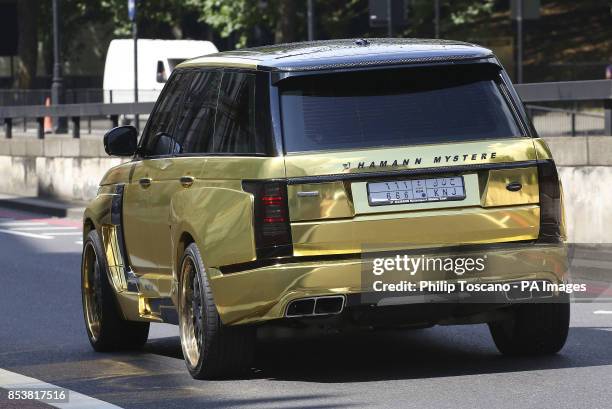 Range Rover Hotel 277 2014 Range Rover Images Stock Photos, High-Res Pictures, and Images ...