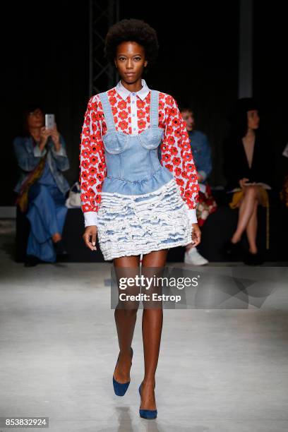 Model walks the runway at the Daizy Shely show during Milan Fashion Week Spring/Summer 2018 on September 25, 2017 in Milan, Italy.