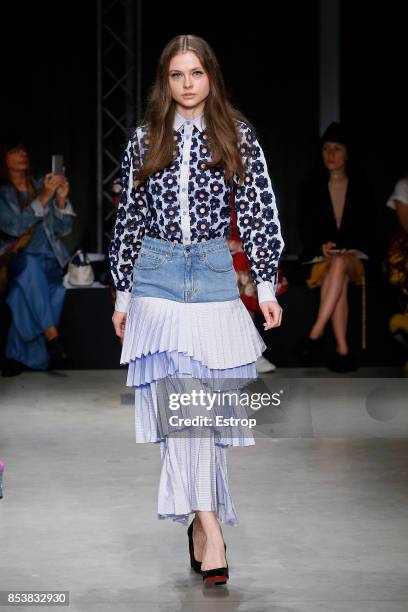 Model walks the runway at the Daizy Shely show during Milan Fashion Week Spring/Summer 2018 on September 25, 2017 in Milan, Italy.