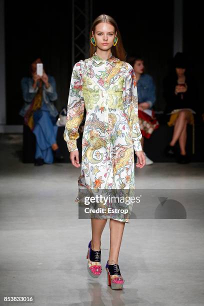 Model walks the runway at the Daizy Shely show during Milan Fashion Week Spring/Summer 2018 on September 25, 2017 in Milan, Italy.