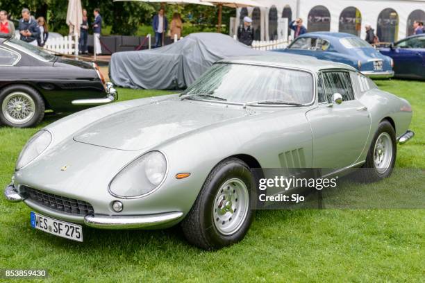 フェラーリ 275 gtb 2 シーター v12 搭載イタリア古典的な gt カー - 275 gtb ストックフォトと画像