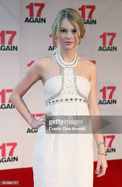 Taylor Swift attends the Sydney premiere of "17 Again" at Hoyts Cinema at the Entertainment Quarter on March 11, 2009 in Sydney, Australia.