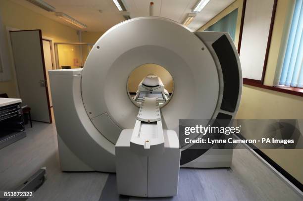 Lfc Scanner 958 Liverpool University Hospital Stock Photos, High-Res Pictures, and ...