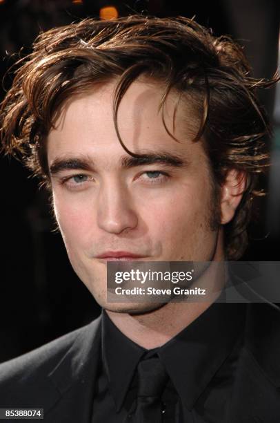 Robert Pattinson arrives at the Los Angeles premiere of "Twilight" at the Mann Village and Bruin Theaters on November 17, 2008 in Westwood,...