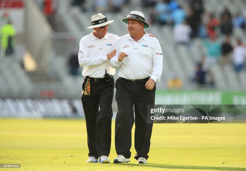 Cricket - Investec Test Series - Fourth Test - England v India - Day One - Emirates Old Trafford