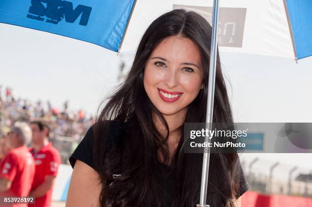 Umbrella gird during of race day of the Gran Premio Movistar de Aragon, Circuit of Motorland, Alcañiz, Spain. Sunday, 24th september, 2017.