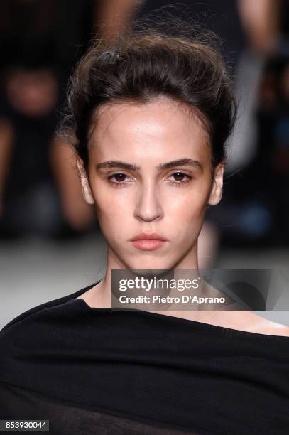 Model, beauty detail, walks the runway at the Ujoh show during Milan Fashion Week Spring/Summer 2018 on September 25, 2017 in Milan, Italy.