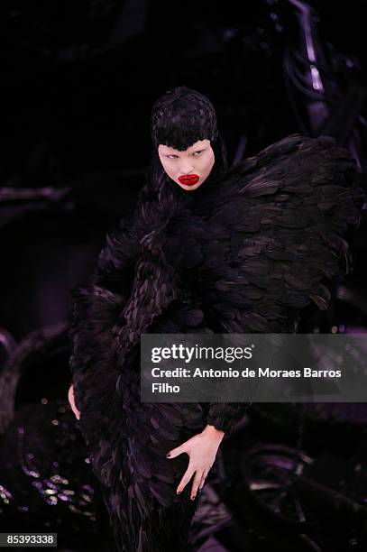 Model walks the runway at the Alexander McQueen Ready-to-Wear A/W 2009 fashion show during Paris Fashion Week at POPB on March 10, 2009 in Paris,...