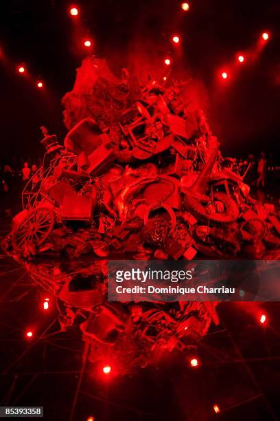 General view of the runway at the Alexander McQueen Ready-to-Wear A/W 2009 fashion show during Paris Fashion Week at POPB on March 10, 2009 in Paris,...