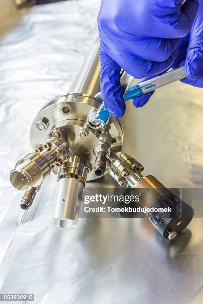 vakuum - vakuumkammer stock-fotos und bilder