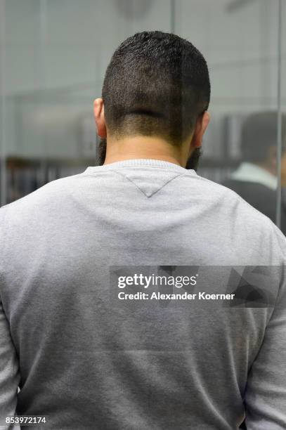 Mahmoud O. Arrives for the first day of his trial on terror charges at the Oberlandesgericht Celle courthouse on September 26, 2017 in Celle,...