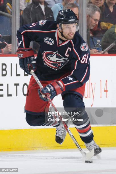 Forward Rick Nash of the Columbus Blue Jackets skates with the puck against the Boston Bruins on March 10, 2009 at Nationwide Arena in Columbus, Ohio.