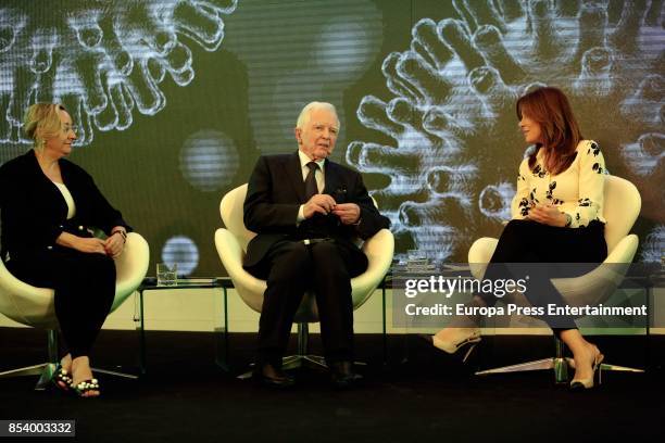 Nobel medicine prize Harald zur Hausen and Mamen Mendizabal attends the press conference 'Present and Future of Cancer Research' at Casa del Lector...