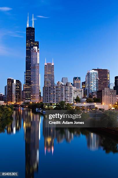 chicago, il - willis tower fotografías e imágenes de stock